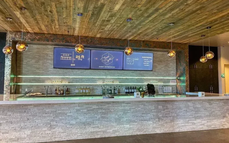 bar